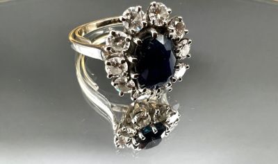 Bague marquise en or blanc 18 k 750/° orné d'un saphir d'env…