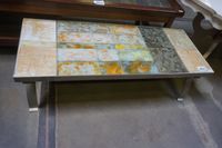 table basse vintage - années 60 - avec carreaux en céramique…