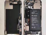 an image of a picture of a cell phone with a broken battery