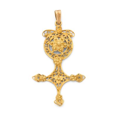Pendentif en forme de croix en or jaune 14 carats, avec un motif en filigrane