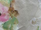 a close up picture of a piece of fabric with flowers on it