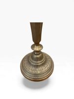 Paire de bougeoirs en bronze doré. (photo 2)