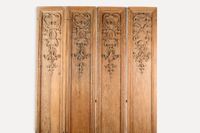Suite de quatre montants de boiseries en chêne de style Rége… (photo 3)