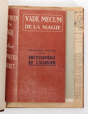 PRESTIDIGITATION - Réunion de volumes et plaquettes divers r…