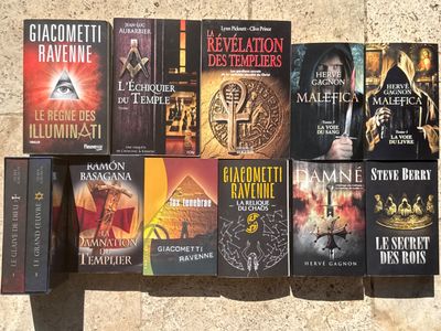beaucoup de livres qui traînent par terre