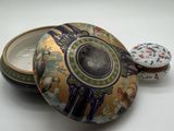 an image of a decorative box with a lid