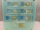 une plaque en verre sur laquelle figurent de nombreuses images différentes