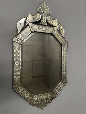 MURANO Miroir à parecloses, à décor gravé de fleurs Haut.