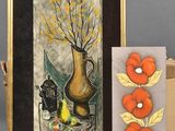 une photo d'un tableau et une photo d'un vase posé sur une table