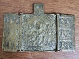 une image représentant une croix sur laquelle figure Jésus