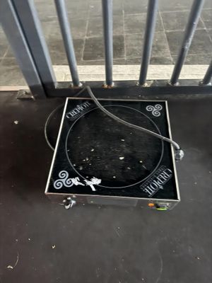 Crêpière électrique VENDU EN L'ÉTAT