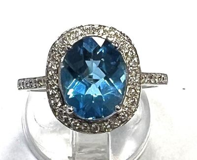 BAGUE en or ornée d'une topaze ovale env. 2.5 cts entourée d… - Photo 1
