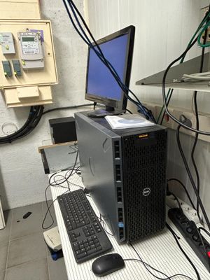 SUR DESIGNATION : Serveur informatique DELL POWEREDGE T320 -…