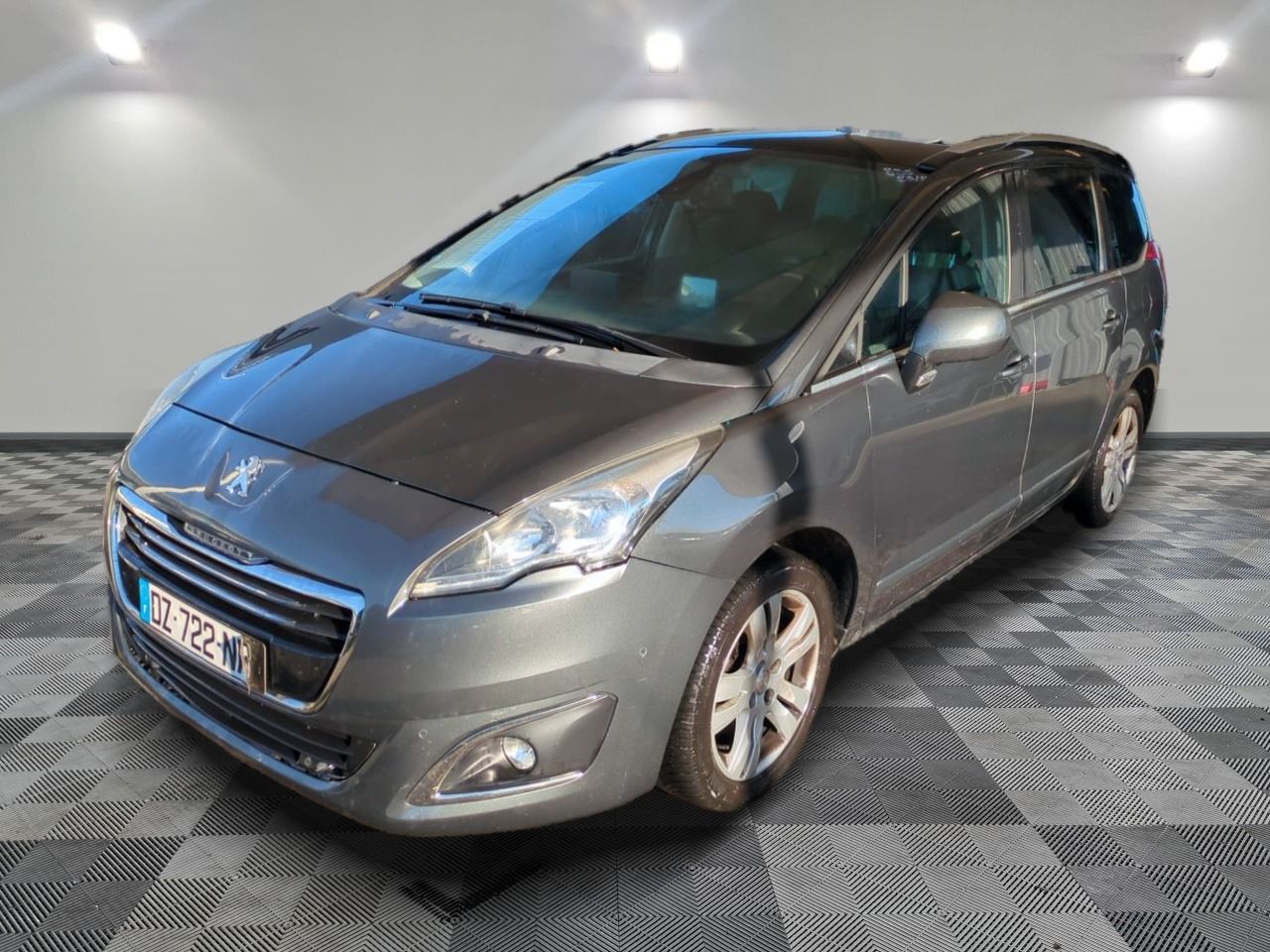 PEUGEOT - 5008 1.6 BLUEHDI 120CH SS BVM6 7 PLACES ALLURE - G…