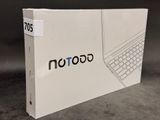 une boîte blanche sur laquelle est posé un clavier