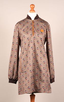 robe de femme sur un mannequin mannequin mannequin mannequin mannequin mannequin mannequin mannequin mannequin mann