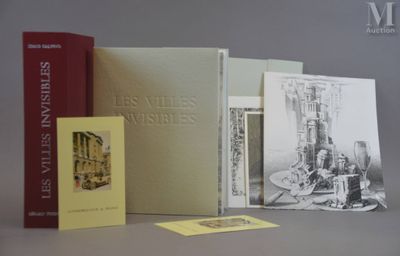 trois livres posés sur une table l'un à côté de l'autre