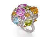 une bague sertie de saphirs multicolores et de diamants