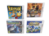 trois jeux vidéo sont présentés les uns à la suite des autres sur un fond blanc