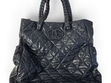 chanel black quilted lambskin tote bag