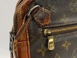 an image of a louis vuitton purse