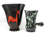 deux vases décorés de motifs animaliers