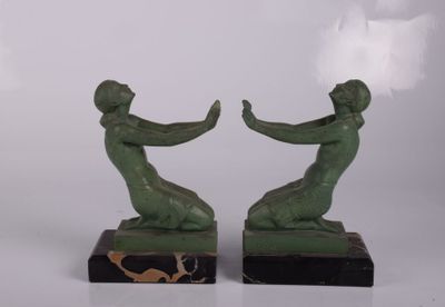 paire de figurines Art déco en bronze représentant une femme et un homme