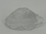 an image of a clear glass bowl with a lid