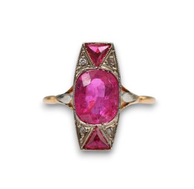 Bague ancienne en or jaune 18K (750/1000) sertie d'un saphir rose non  - Photo 1