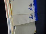 une pile de dossiers empilés les uns sur les autres