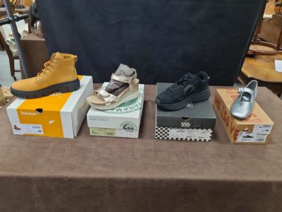 Lot de 4 paires de chaussures femme de marques TIMBERLAND, P…