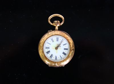 Montre de col en or jaune 18K (750/1000) boitier rond à décor ciselé d - Photo 1