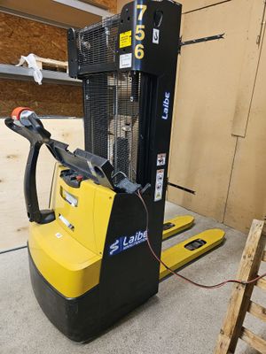 Gerbeur YAL MS10 avec chargeur NORDYNE 99 heures (non garantie).