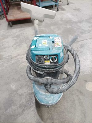 *Aspirateur industriel - Photo 1