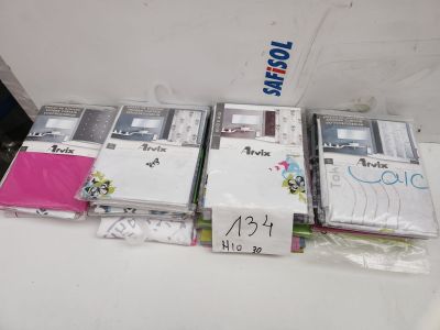 Lot de 30 rideaux de douche Arvix, modèles différents, artic…