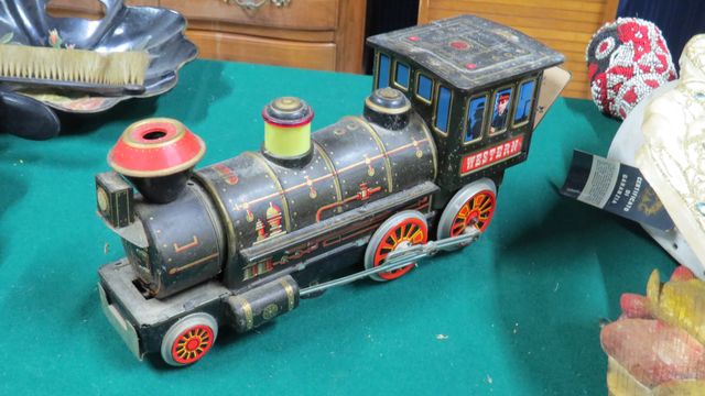 Locomotive en tôle L : 32
