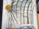 une image d'un tableau représentant un bateau dans l'eau