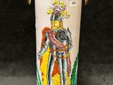un vase sur lequel est représenté un chevalier