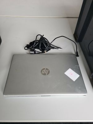 L27 : Ordinateur portable HP