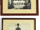 deux photos en noir et blanc représentant un groupe de personnes en uniforme