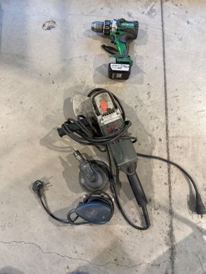quelques outils qui traînent par terre
