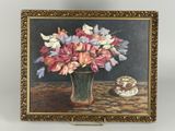 une peinture de fleurs dans un vase sur une table