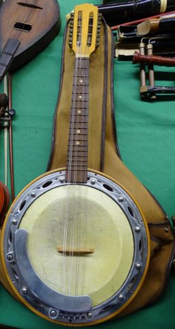 Banjo à 4 cordes doubles