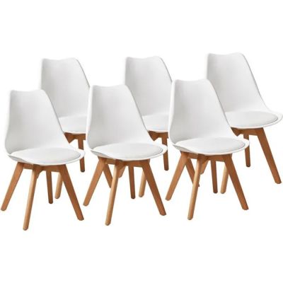 un lot de six chaises blanches à pieds en bois