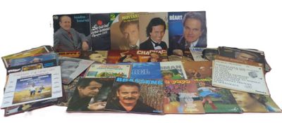 Important ensemble de vinyles T33 de variétés françaises don…