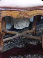 SUITE DE TROIS CHAISES en hêtre mouluré et sculpté de fleure… (photo 5)
