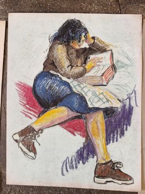dessin représentant une femme assise sur un banc en train de lire un livre