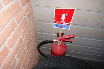 SUR DESIGNATION : Dix extincteurs *** Si pas preneur pour le…