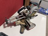 a picture of a machine that is sitting on top of a table