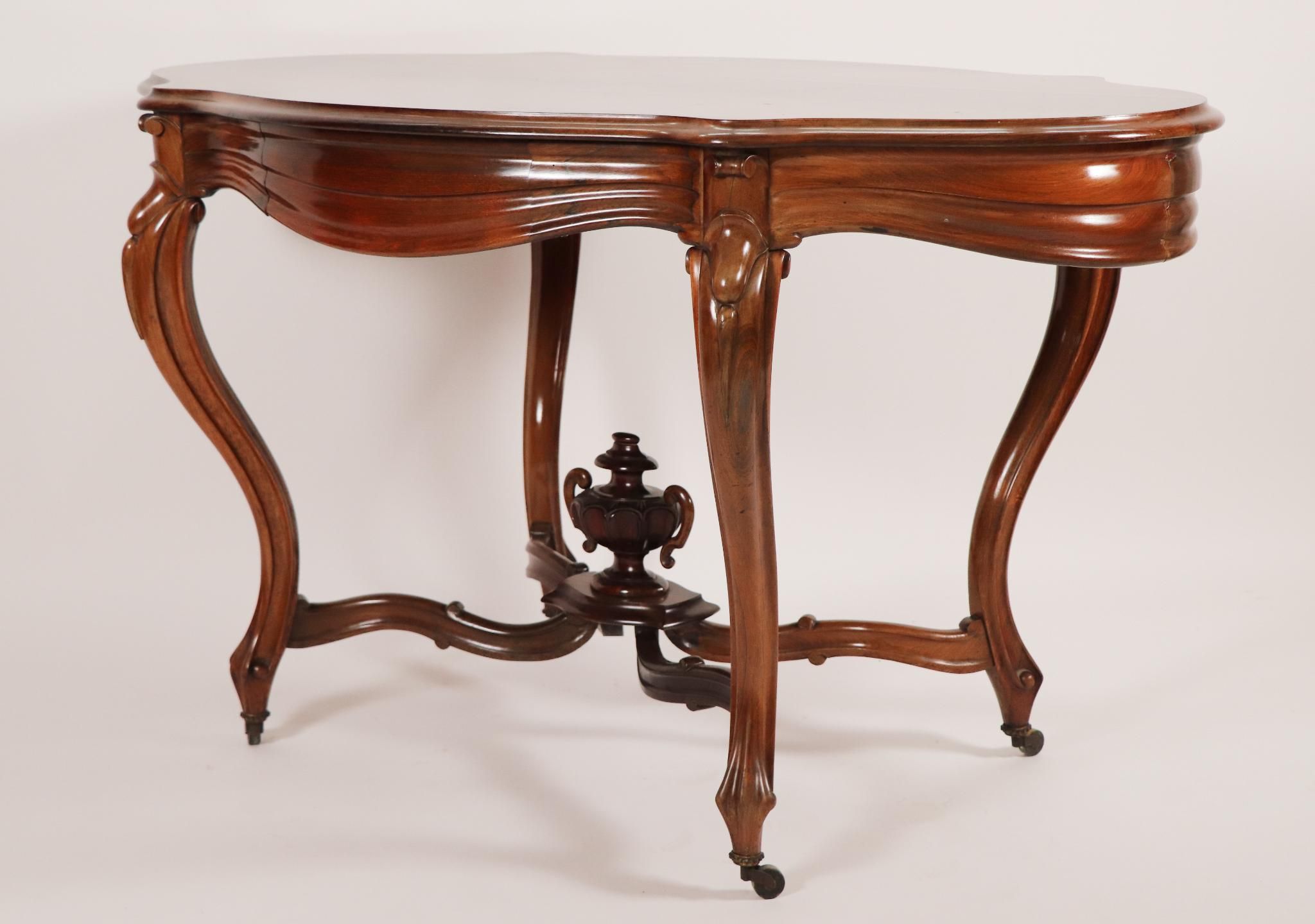 Objets d'art & Curiosités